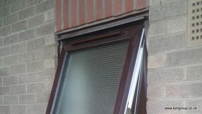 fully-reversible-window.jpg Fully reversible window